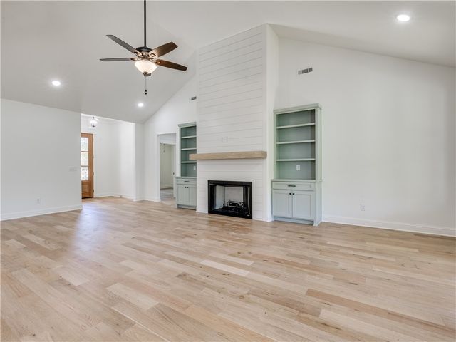 4 Dingwall Lane, Bella Vista, AR 72715