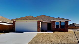 1024 S Blackjack Lane, Mustang, OK 73064