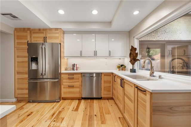 4042 Stoneriver Court, Westlake Village, CA 91362