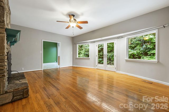 94 Paradise Cove Road, Penrose, NC 28766
