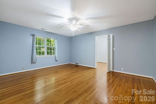 94 Paradise Cove Road, Penrose, NC 28766