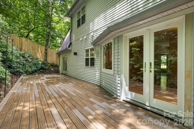 94 Paradise Cove Road, Penrose, NC 28766