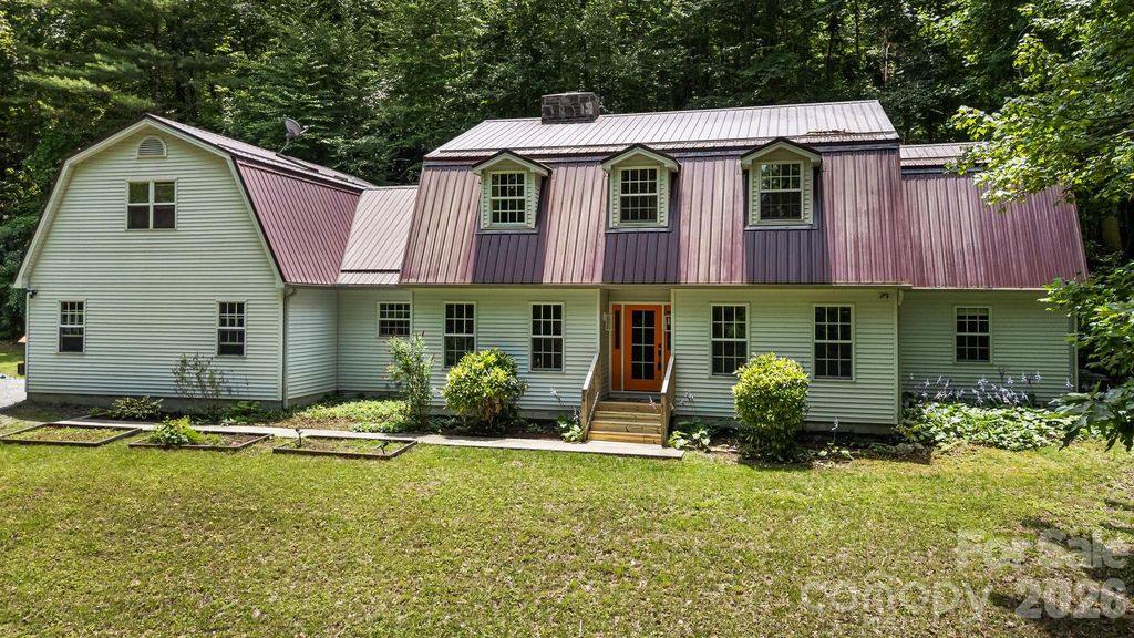 94 Paradise Cove Road, Penrose, NC 28766