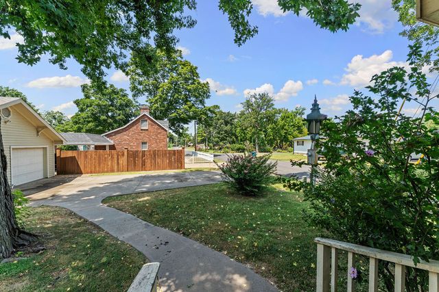 607 NW Jefferson Street, Bentonville, AR 72712