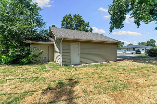 607 NW Jefferson Street, Bentonville, AR 72712