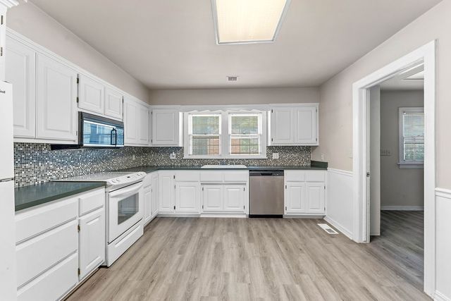 607 NW Jefferson Street, Bentonville, AR 72712
