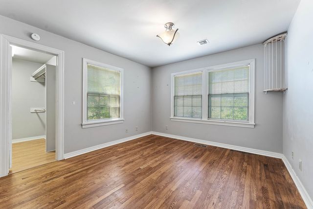 607 NW Jefferson Street, Bentonville, AR 72712