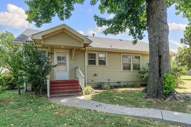607 NW Jefferson Street, Bentonville, AR 72712