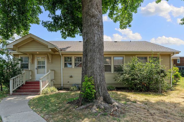 607 NW Jefferson Street, Bentonville, AR 72712