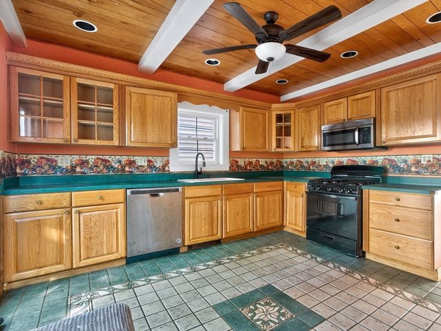 404 East 7th Street 0, Boston, MA 02127