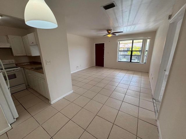 10020 WINDING LAKE Road 201, Sunrise, FL 33351