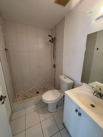 10020 WINDING LAKE Road 201, Sunrise, FL 33351