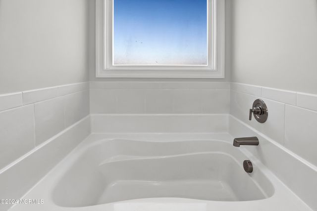 801 Calebs Creek Court, Maysville, NC 28555