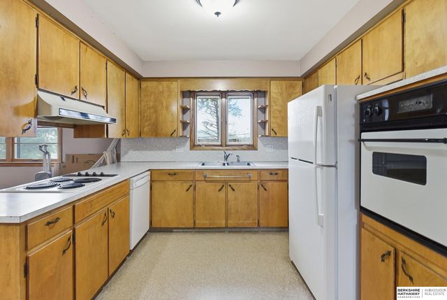 4668 Drexel Street, Omaha, NE 68117