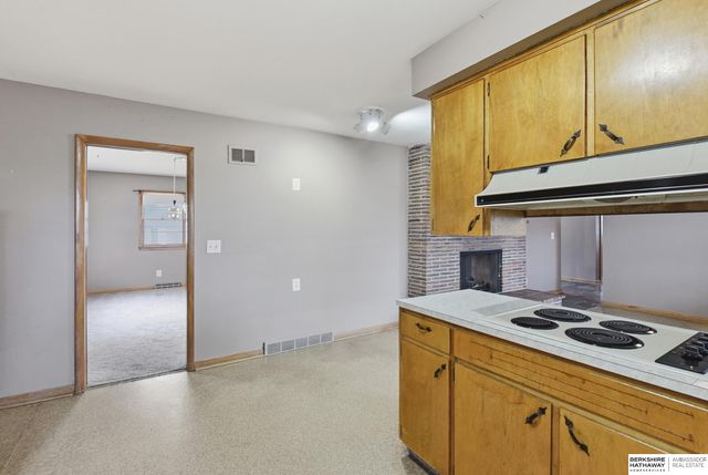 4668 Drexel Street, Omaha, NE 68117