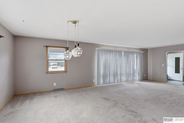 4668 Drexel Street, Omaha, NE 68117