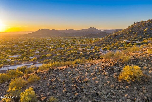 6308 E VILLA CASSANDRA Way 40, Carefree, AZ 85377