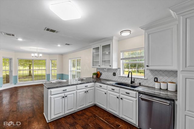 10336 Meadowview Drive, Keithville, LA 71047
