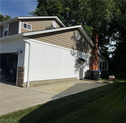 2954 Marion, Brunswick, OH 44212