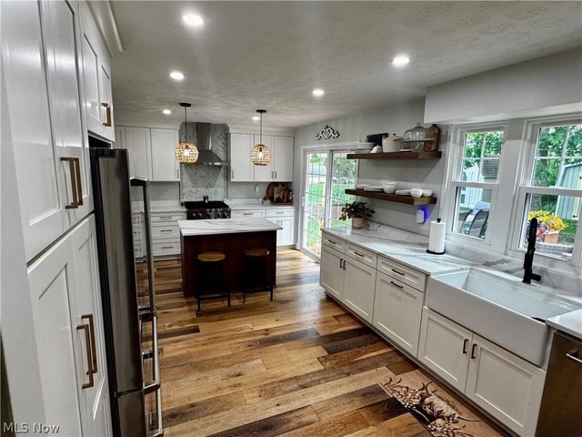 2954 Marion, Brunswick, OH 44212