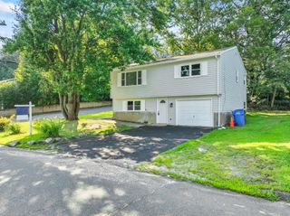 109 Courtland Avenue, Waterbury, CT 06705