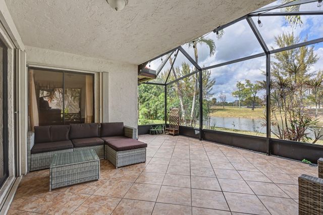 17 Columbia Court, Deerfield Beach, FL 33442