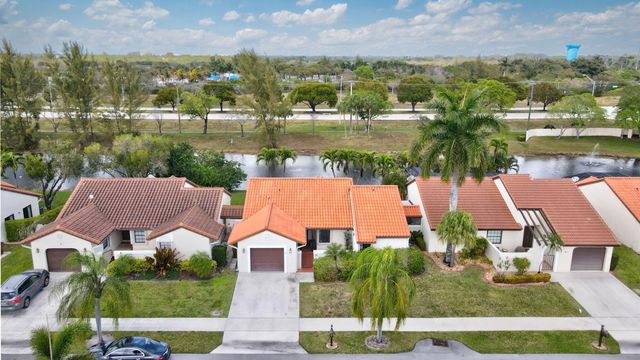 17 Columbia Court, Deerfield Beach, FL 33442