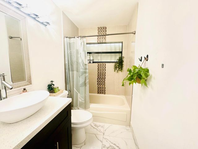 17 Columbia Court, Deerfield Beach, FL 33442