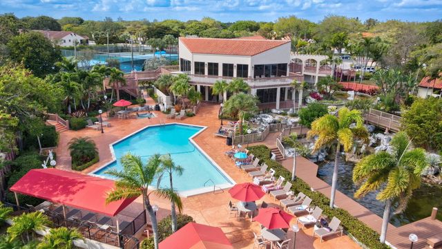 17 Columbia Court, Deerfield Beach, FL 33442