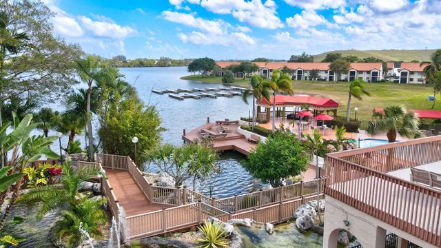 17 Columbia Court, Deerfield Beach, FL 33442