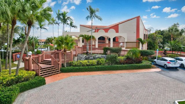 17 Columbia Court, Deerfield Beach, FL 33442