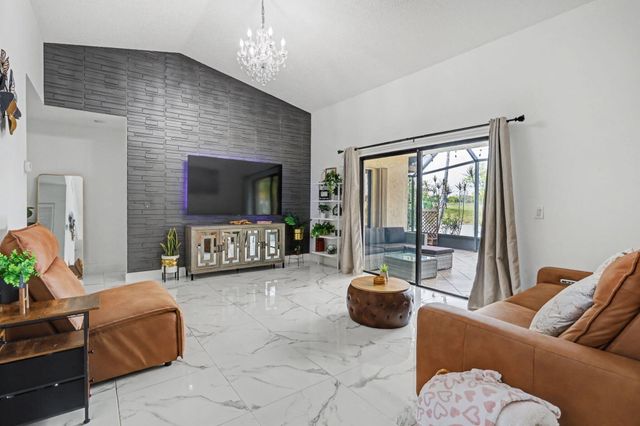 17 Columbia Court, Deerfield Beach, FL 33442