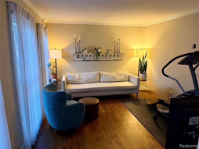 3761 Acadia Drive, Lake Orion, MI 48360