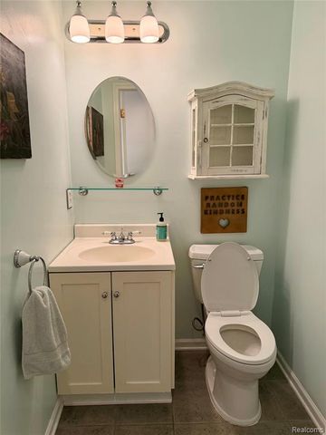 3761 Acadia Drive, Lake Orion, MI 48360