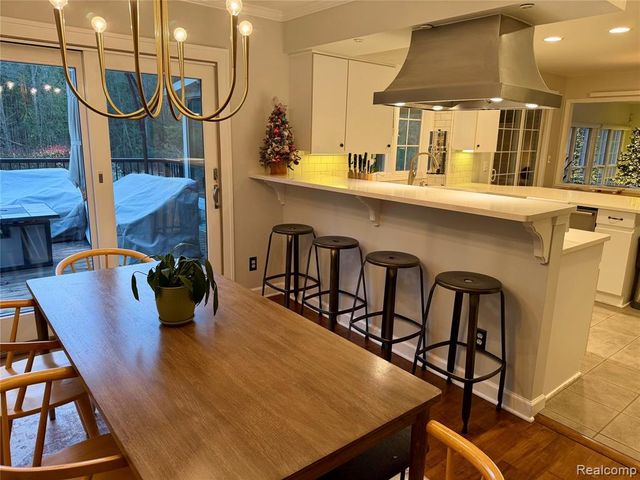 3761 Acadia Drive, Lake Orion, MI 48360