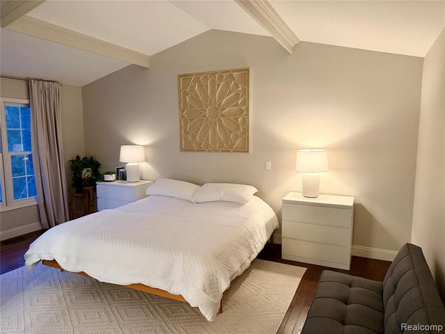 3761 Acadia Drive, Lake Orion, MI 48360