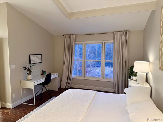 3761 Acadia Drive, Lake Orion, MI 48360