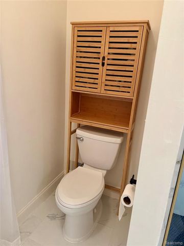 3761 Acadia Drive, Lake Orion, MI 48360