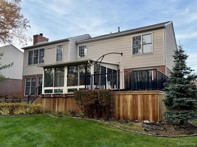 3761 Acadia Drive, Lake Orion, MI 48360