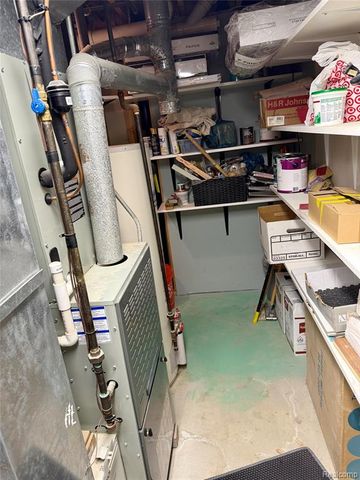 3761 Acadia Drive, Lake Orion, MI 48360