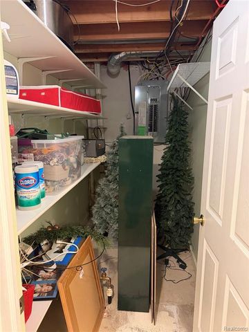 3761 Acadia Drive, Lake Orion, MI 48360