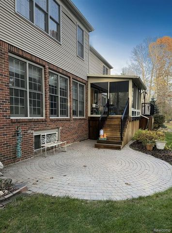 3761 Acadia Drive, Lake Orion, MI 48360