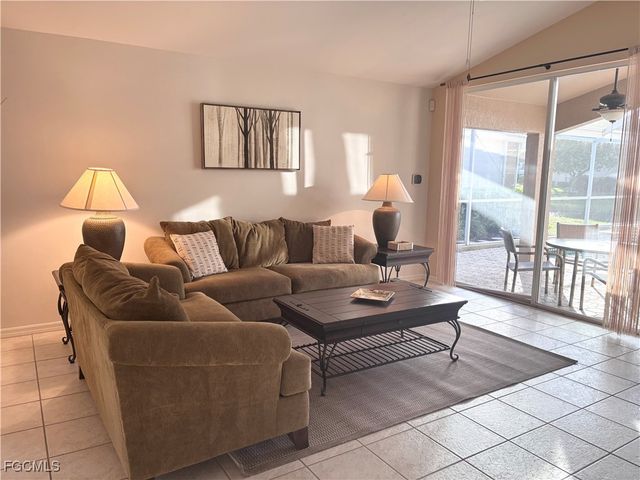 14850 Paradigm CT, Fort Myers, FL 33919