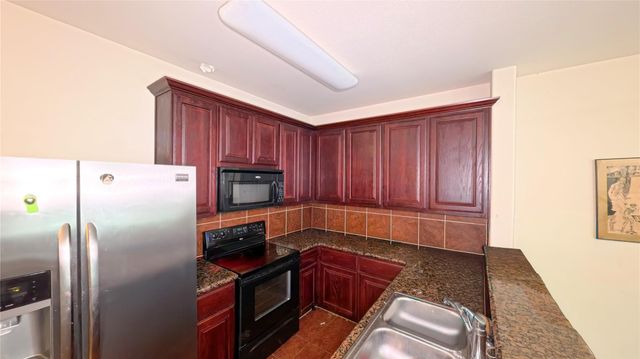 1823 Kemah Village Drive, Kemah, TX 77565