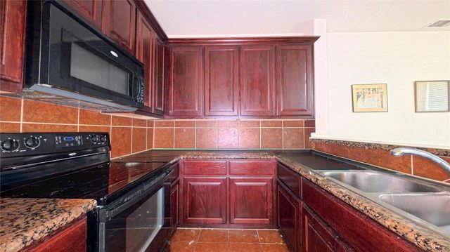 1823 Kemah Village Drive, Kemah, TX 77565