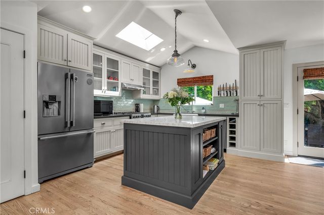 5644 Tobias Avenue, Sherman Oaks, CA 91411