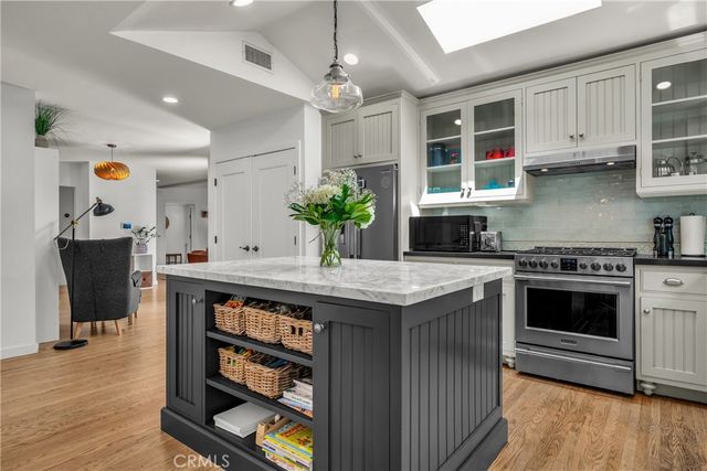 5644 Tobias Avenue, Sherman Oaks, CA 91411