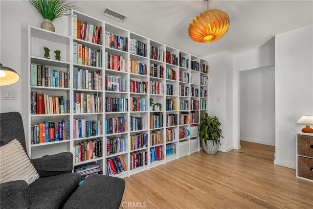 5644 Tobias Avenue, Sherman Oaks, CA 91411