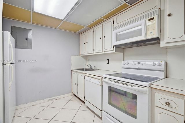 3490 Foxcroft Road B303, Miramar, FL 33025