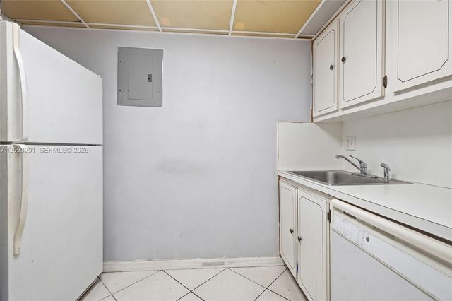 3490 Foxcroft Road B303, Miramar, FL 33025